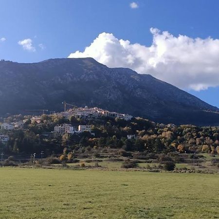 Апартаменты La Pigna Sbarazzina Рокка-ди-Камбио Экстерьер фото