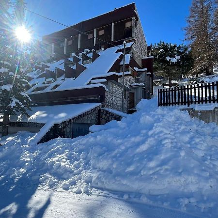Апартаменты La Pigna Sbarazzina Рокка-ди-Камбио Экстерьер фото