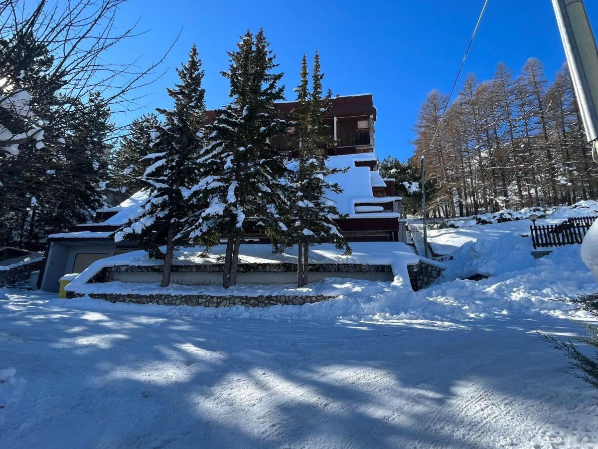 Апартаменты La Pigna Sbarazzina Рокка-ди-Камбио Экстерьер фото