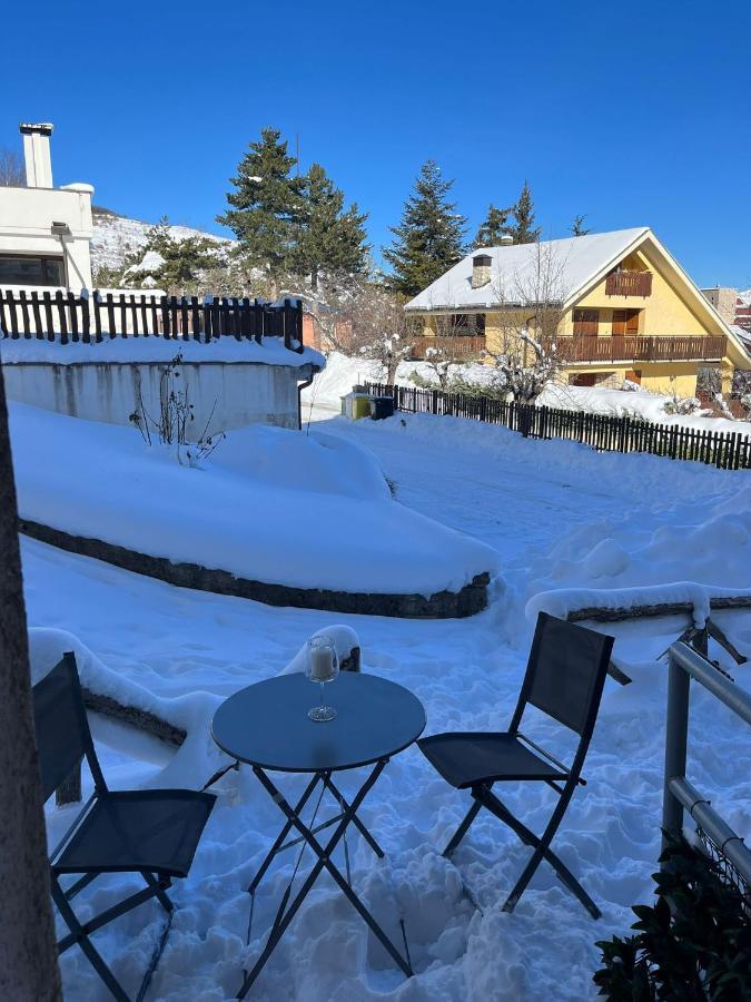 Апартаменты La Pigna Sbarazzina Рокка-ди-Камбио Экстерьер фото